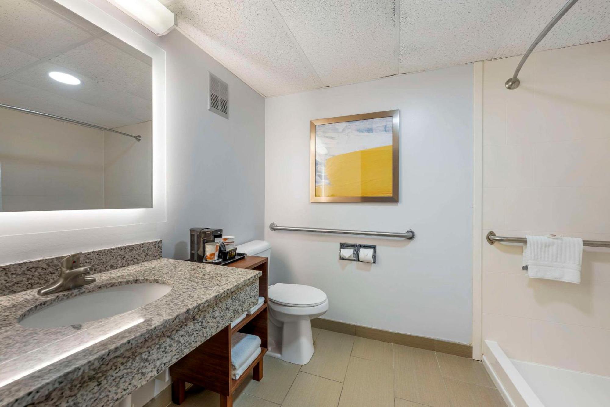 Comfort Inn Хастингс Экстерьер фото