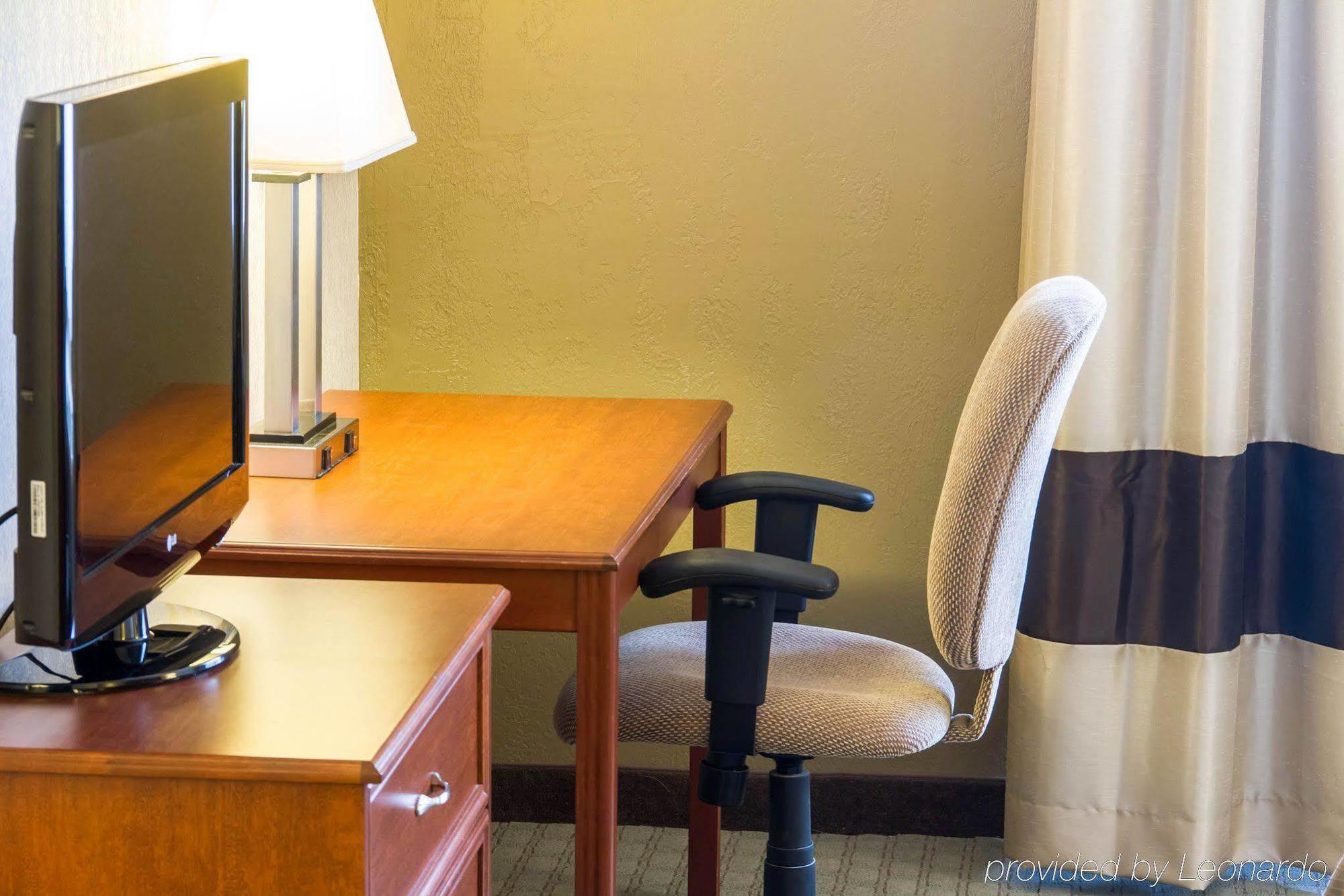 Comfort Inn Хастингс Экстерьер фото
